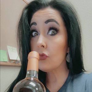 Meet your Posher, Angela